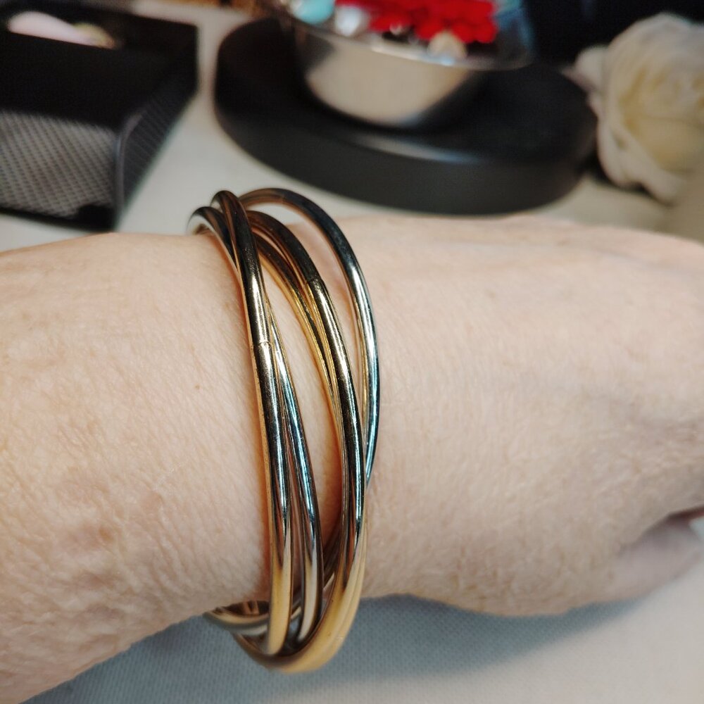 Mixed Metal Interlocking Bangle Bracelet Set Gold Tone Silver Tone Size 7.25 - Picture 4 of 4